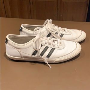 Men’s Adidas Shoe Size 8.5